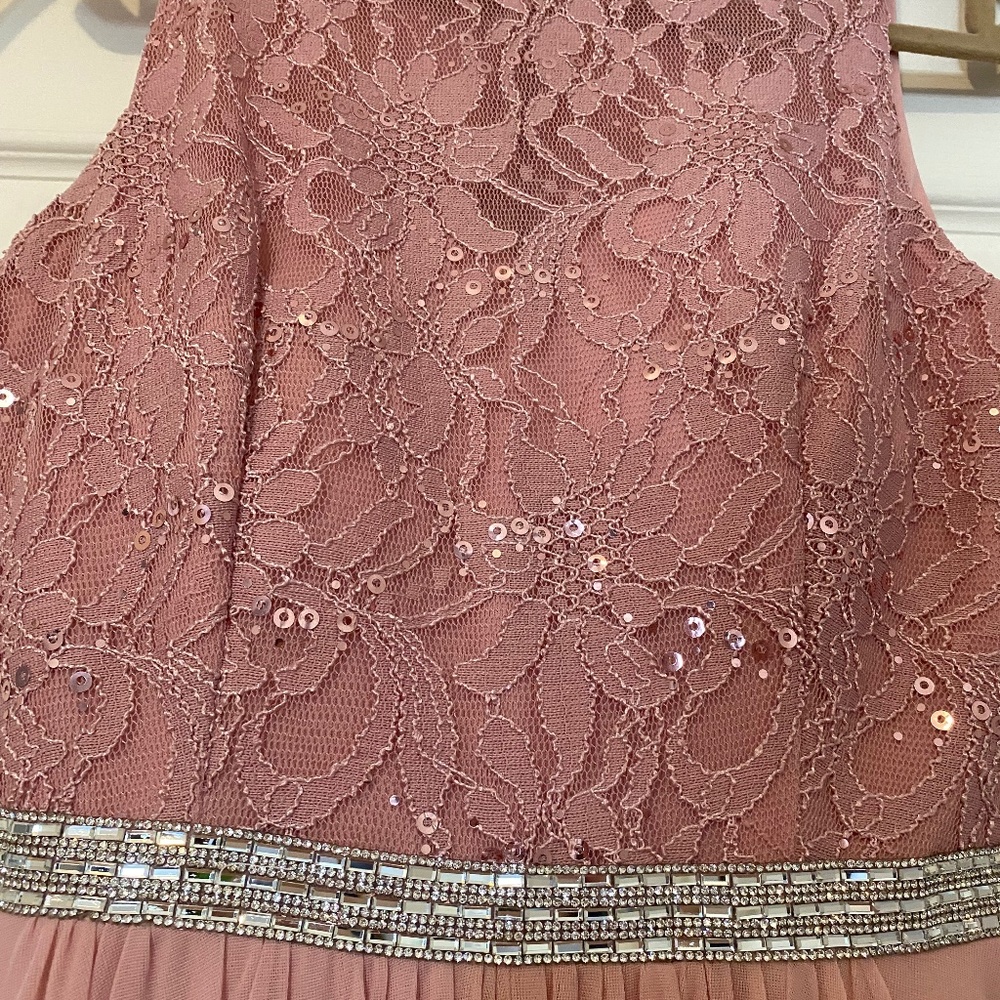 Dress - Picture 2 of 4